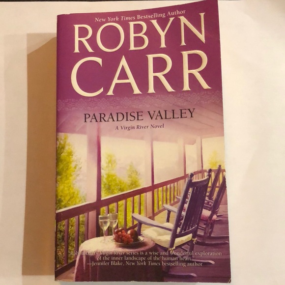 ⭐️5 for $15⭐️ Paradise Valley by Robyn Carr | Book - Picture 1 of 2